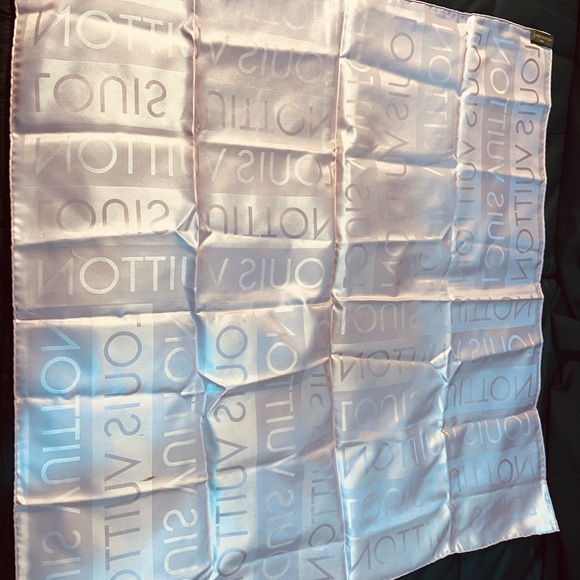 Vintage Louis Vuitton Silk Monogram Square - Picture 3 of 4